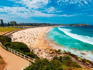 Bondi Beach Attack: Bystander Disarms Shooter