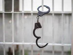 Jailbreak Chaos: Hair Clippers Used To Slice Through Walls