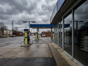 Kidnapped Teen Mouthed 'Help' to Gas Station Clerk
